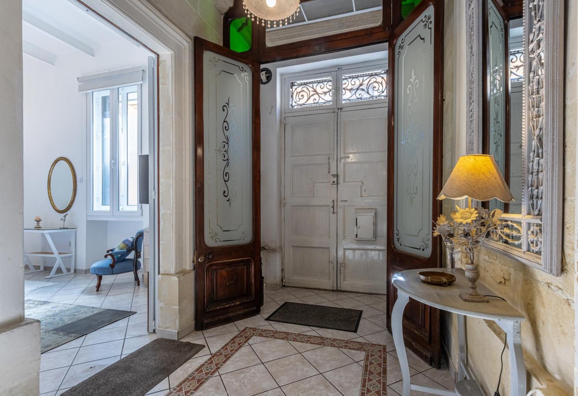 Cozy Carisma Lodging - Central, New And Independent Studio Apartment Sliema Esterno foto