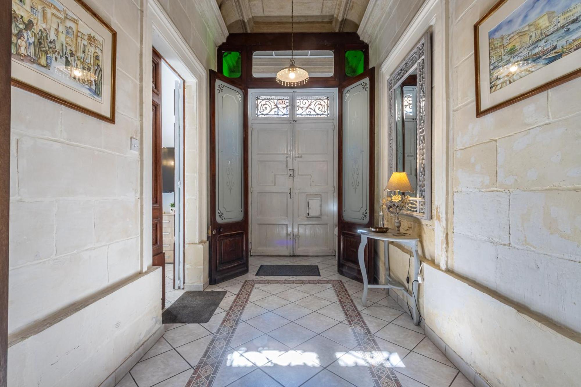 Cozy Carisma Lodging - Central, New And Independent Studio Apartment Sliema Esterno foto