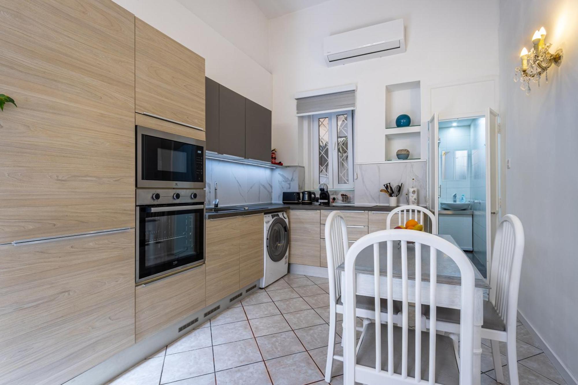 Cozy Carisma Lodging - Central, New And Independent Studio Apartment Sliema Esterno foto